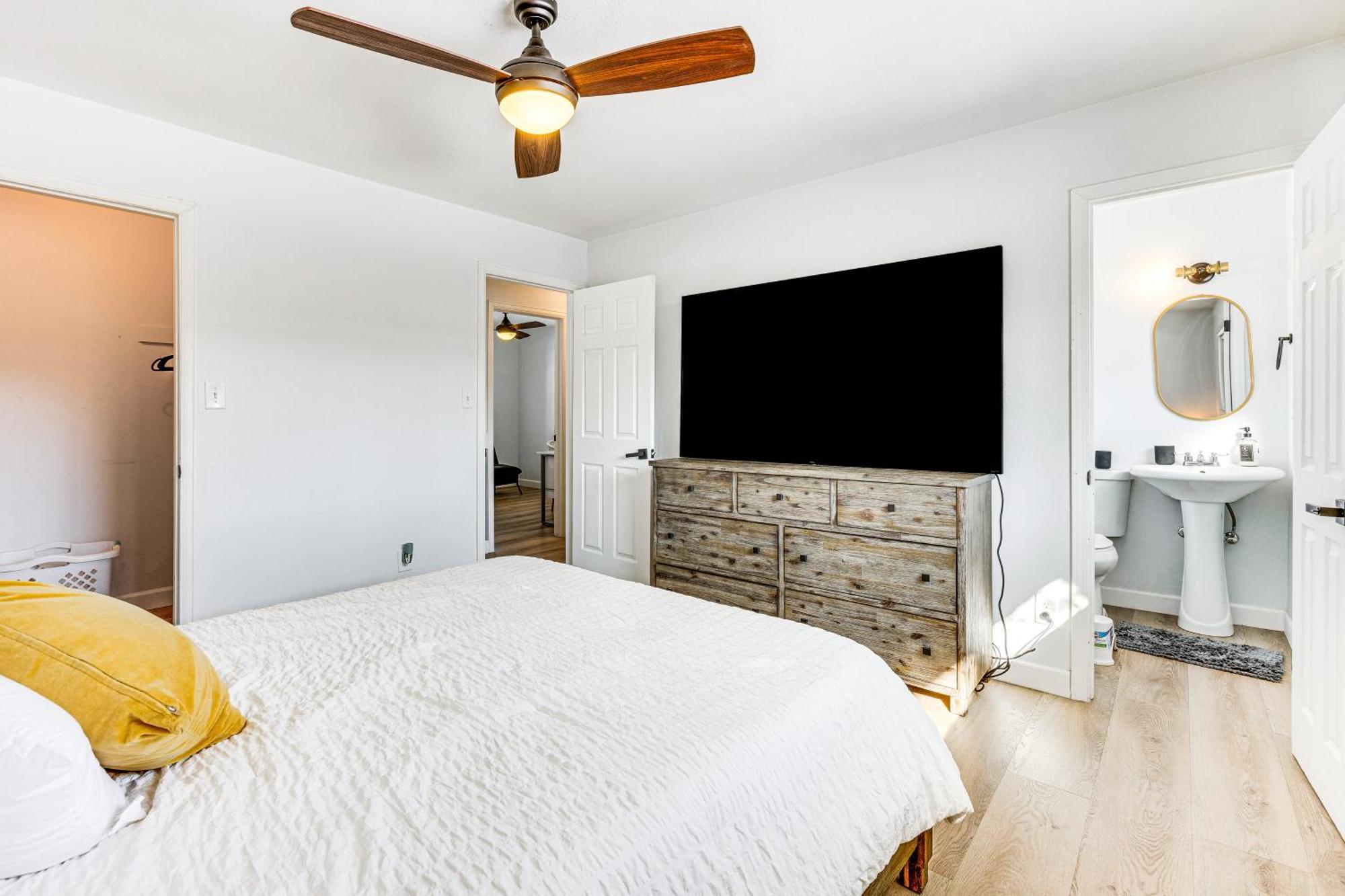 Holiday home 4 Mi To Dtwn Contemporary Gem In *